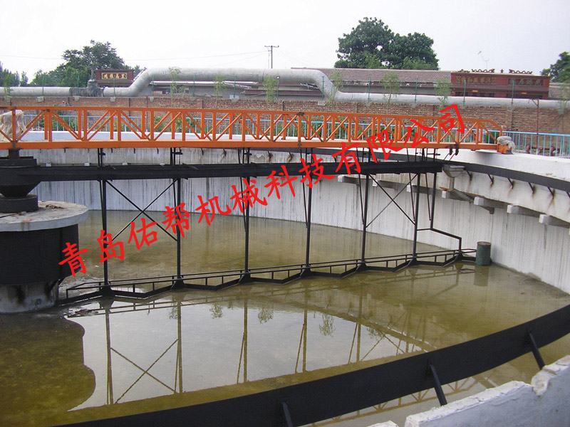 全橋周邊傳動(dòng)刮吸泥機(jī)用于制革廢水處理